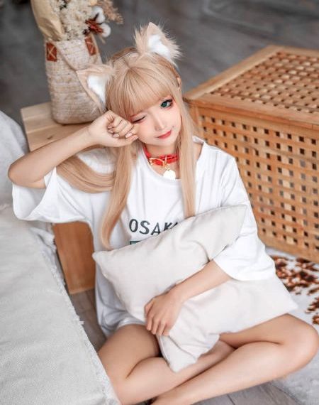 女大学生的沙龙_剧情片在线视频观看